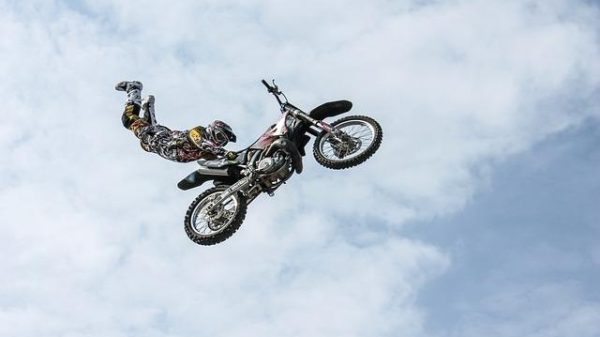 Should Extreme Sports Events Be Held in National Parks
