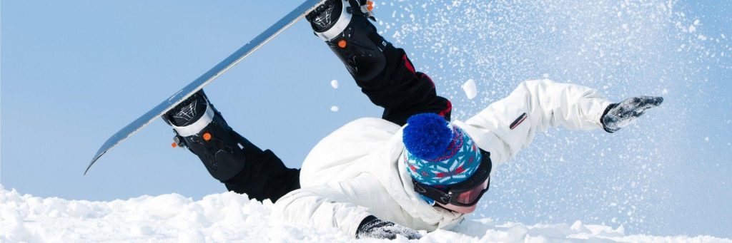 How to Stay Injury Free While Snowboarding in Icy Conditions