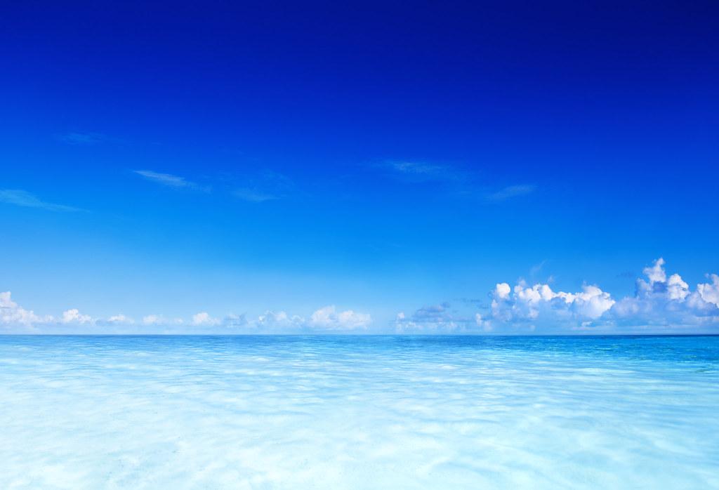 Best surf destinations for beginners in warm climates