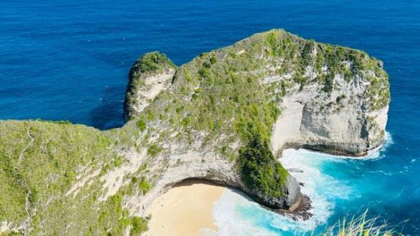How to plan a budget friendly surf trip to Bali