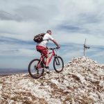 How to avoid muscle strain during long mountain bike rides