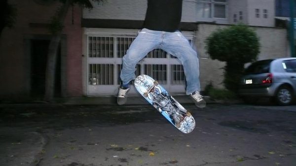 The Ultimate Guide to Learning How to Kickflip