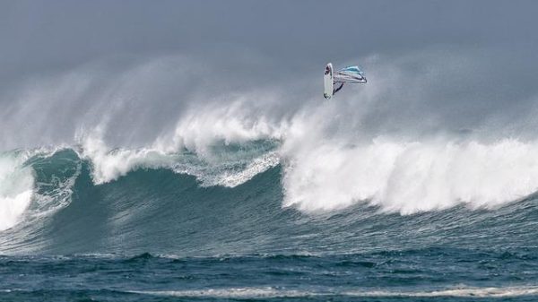 How to Build Strength for Better Safety in Surfing