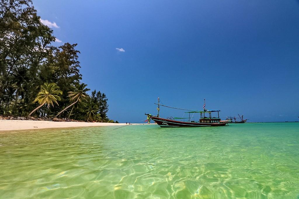 Koh Samuis Serene Swells:‌ A Surfers Paradise‌ in the Gulf of Thailand