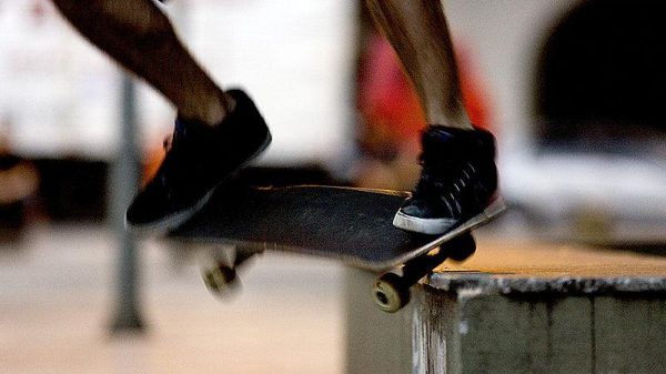 How to Execute a Clean Grind on a Skateboard