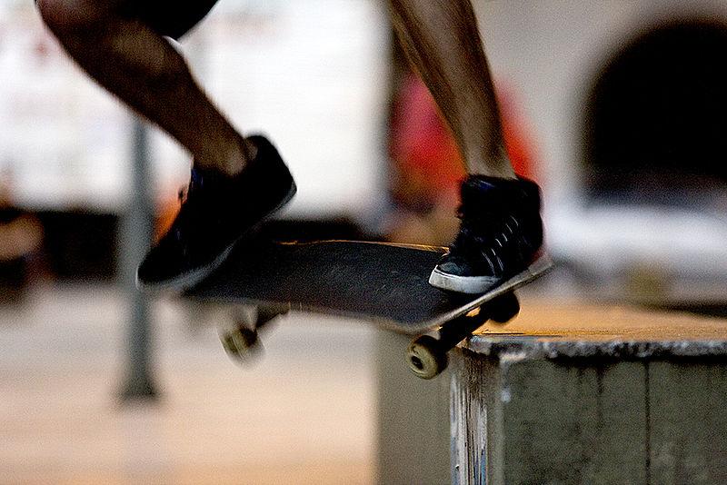 How to Execute a Clean Grind on a Skateboard