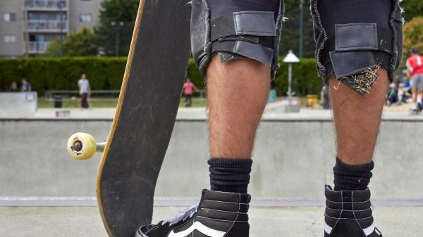 How to Protect Your Knees While Skateboarding