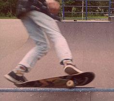 Origins and Evolution of Skateboarding Aesthetics