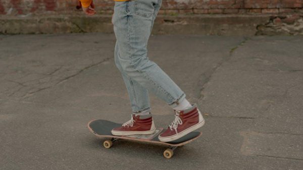 How to perform a kickflip on a skateboard for beginners