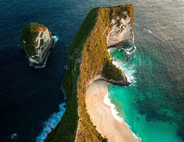 Strategic Travel Tips for the Savvy Surfer
