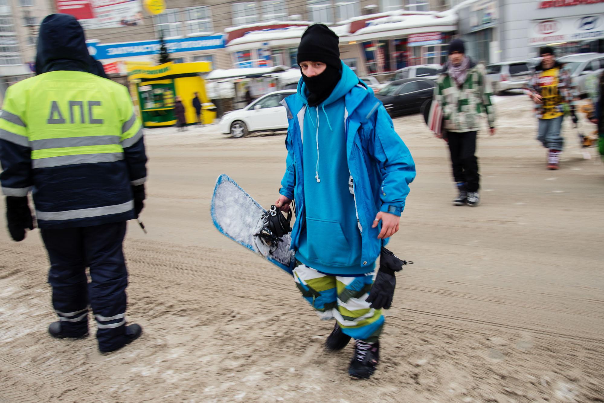 Developing Proper Snowboarding Posture for Joint Health