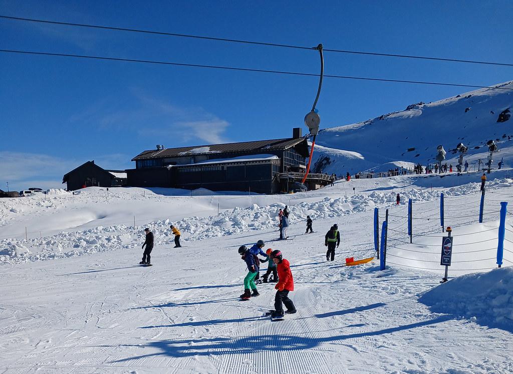 Evaluating Mobility Features in Snowboard Pants
